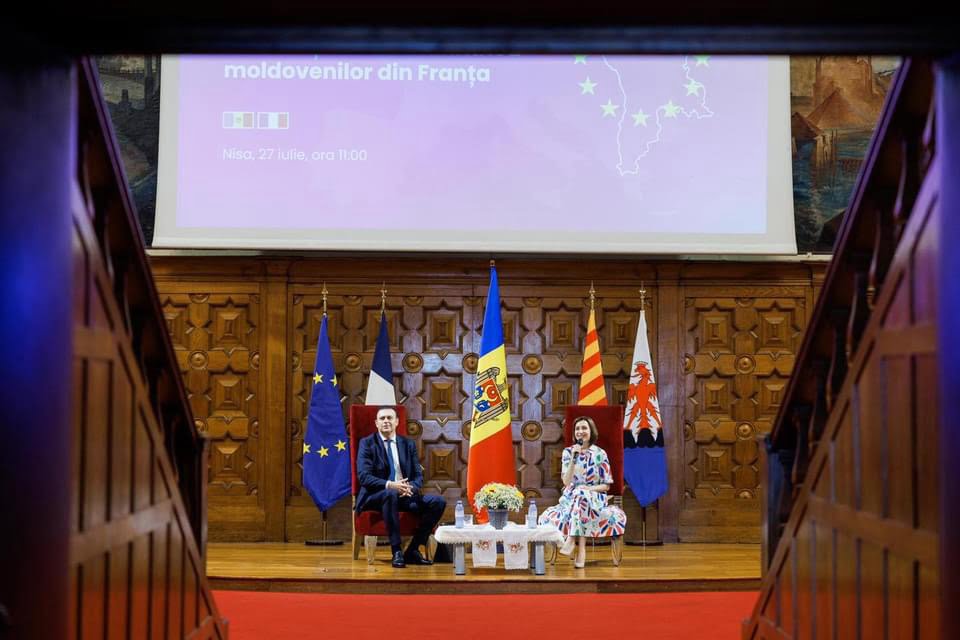 Președinta Maia Sandu a avut o întrevedere cu moldovenii stabiliți în Franța. Despre ce au discutat