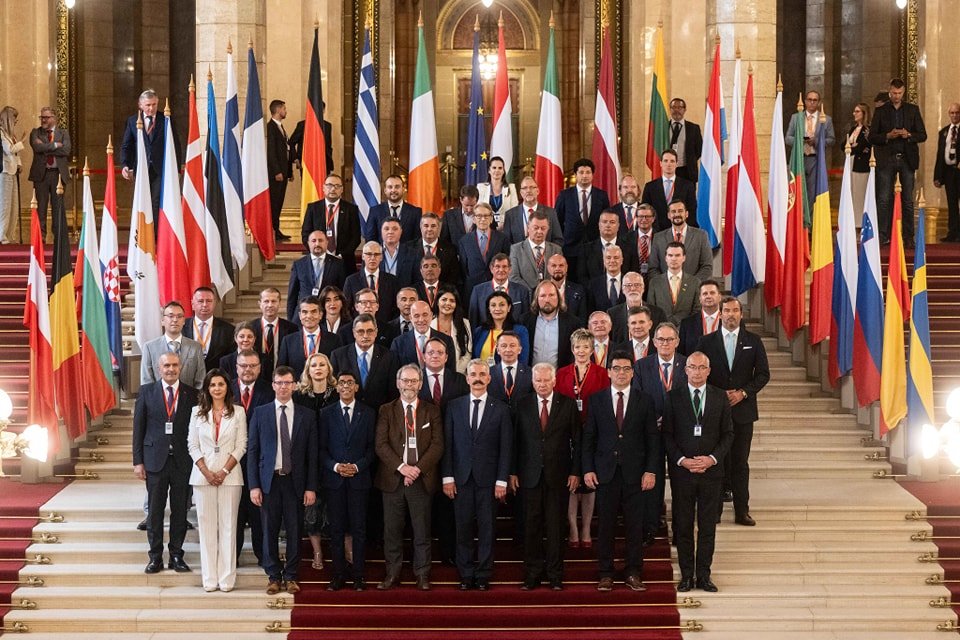 Deputații Ina Coșeru și Radu Marian au îndemnat parlamentarii din țările UE să ofere sprijin în continuare Republicii Moldova pentru a accelera rapid în negocierile de aderare