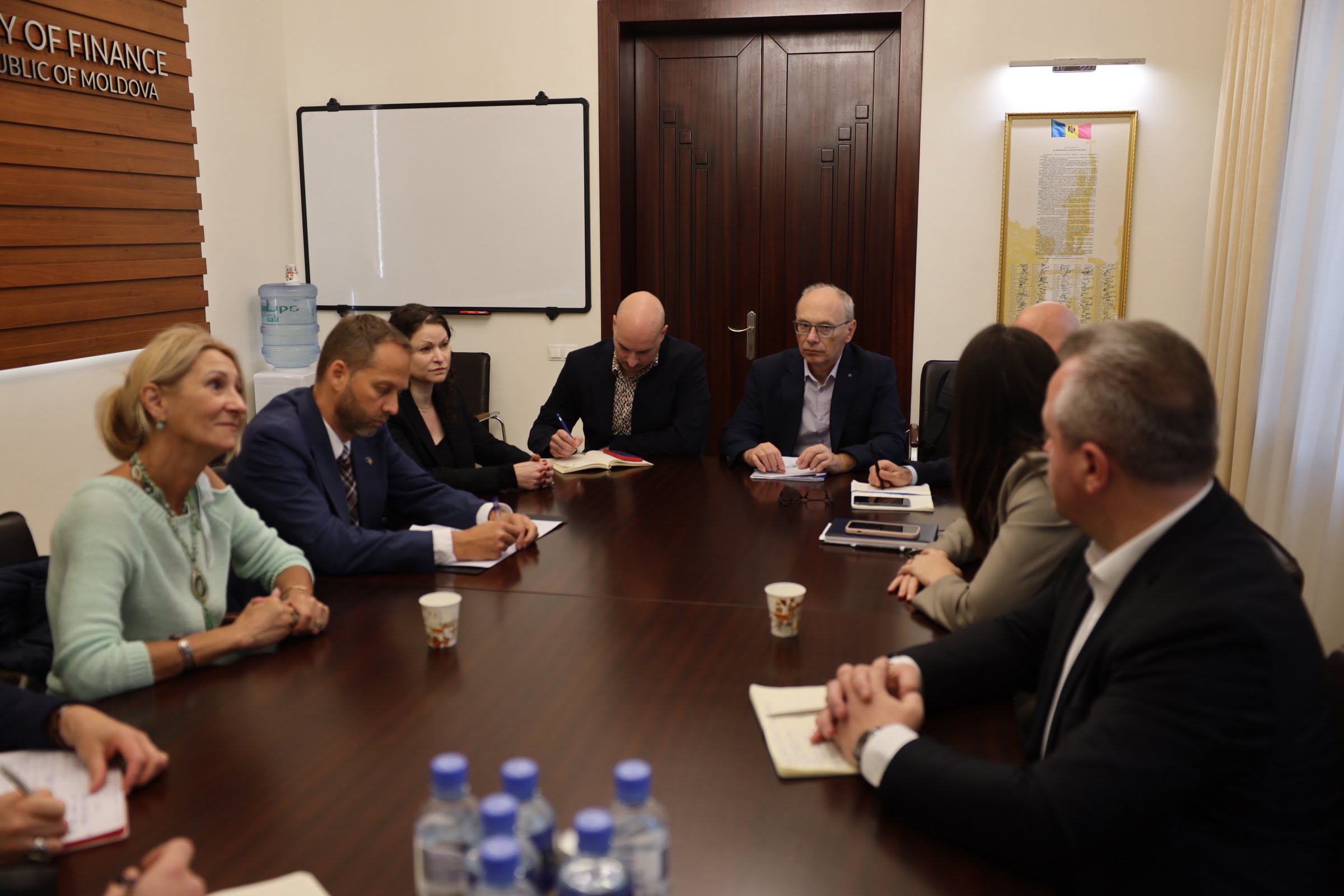 Ministra Finanțelor a avut o întrevedere cu ambasadorul UE în Moldova
