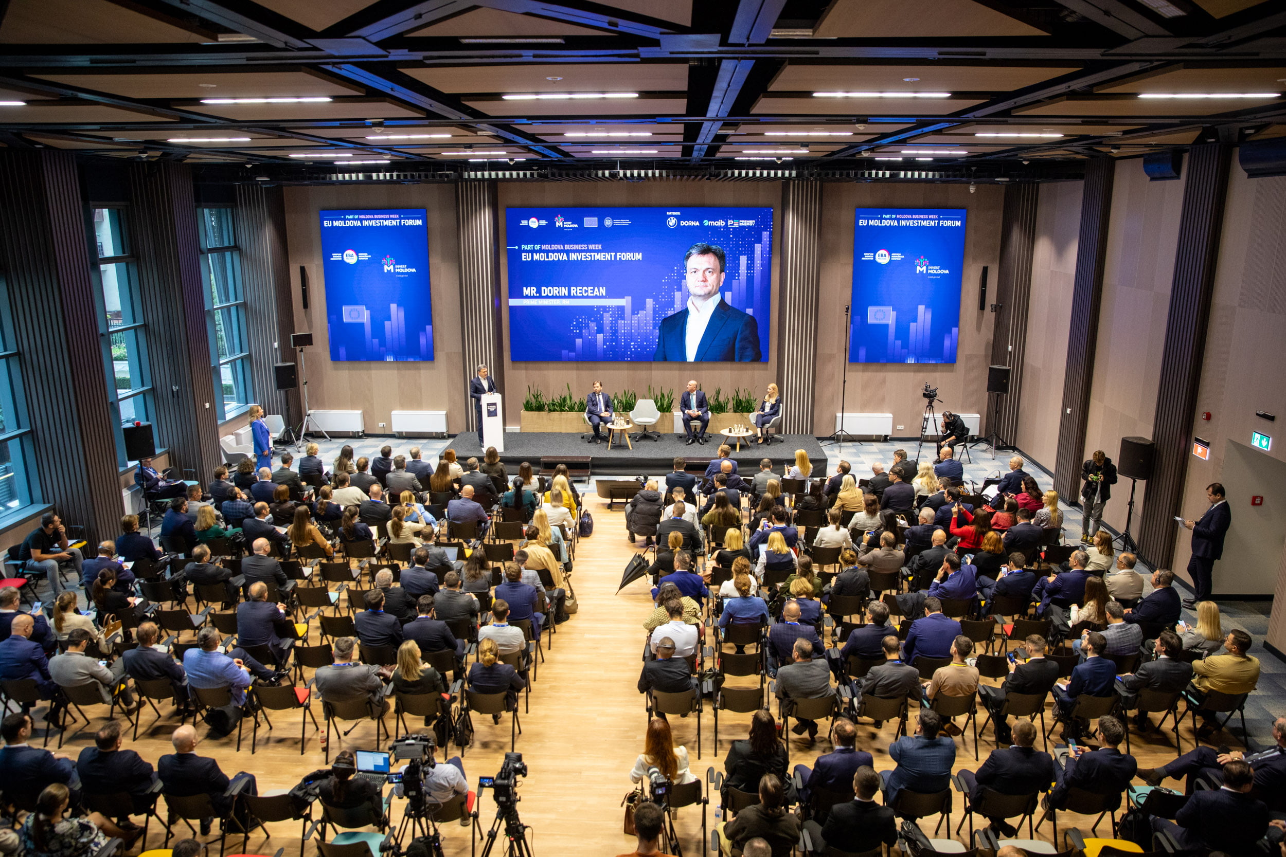 Dorin Recean la Forumul de investiții R. Moldova – UE: „Mediul de afaceri este cel mai important partener al Guvernului în asigurarea bunăstării cetățenilor”