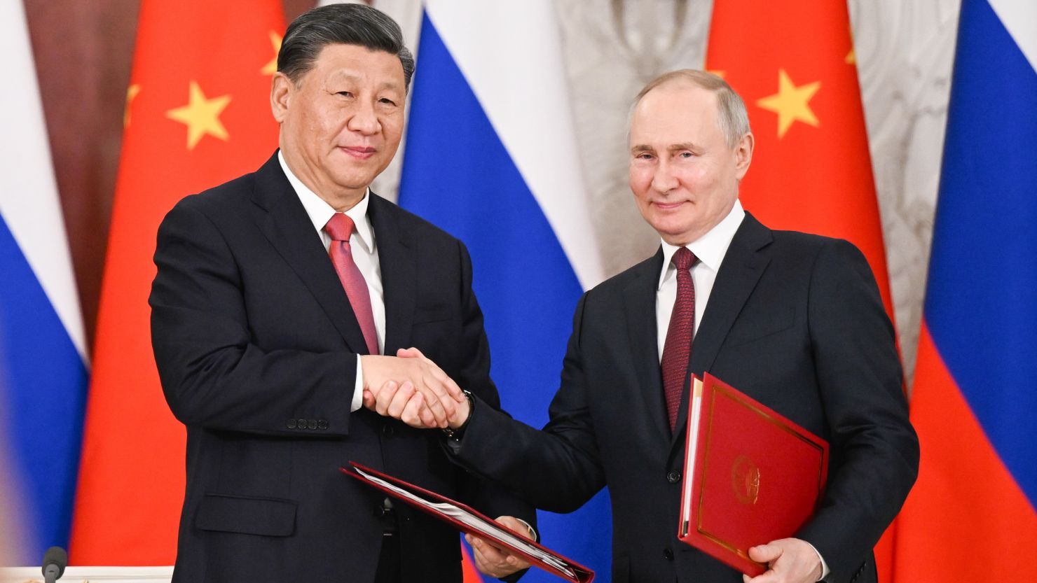 Companiile ruseşti se confruntă cu întârzieri tot mai mari şi costuri în creştere pentru plăţile către partenerii comerciali din China
