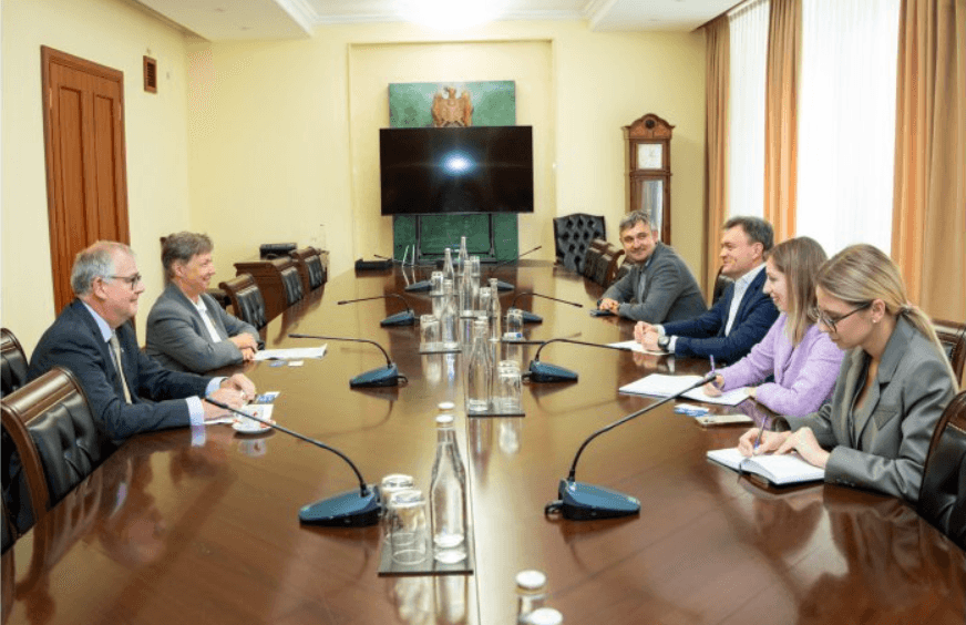 Dorin Recean, în discuții cu reprezentanții Rețelei Europene a Organizațiilor de Monitorizare a Alegerilor (ENEMO) și delegația misiunii Biroului OSCE pentru Instituții Democratice și Drepturile Omului (ODIHR)