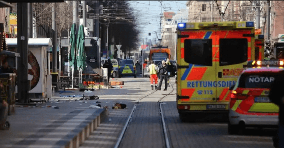 O mașină a intrat în mulțime în Mannheim, în vestul Germaniei