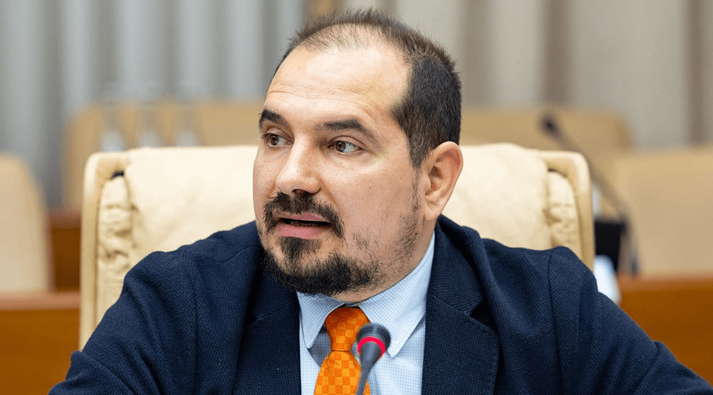 Sărăcia crește, dar autoritățile dau vina pe metodologie: „Realitatea e alta”, spune ministrul Muncii