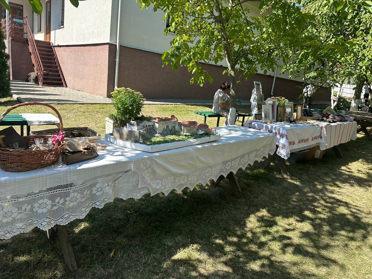 FOTO// Festivalul „La Poalele Țiglei” 2025. Văsieni a găzduit ediția a XVIII-a a Sărbătorii Meșterilor Populari de Adormirea Maicii Domnului