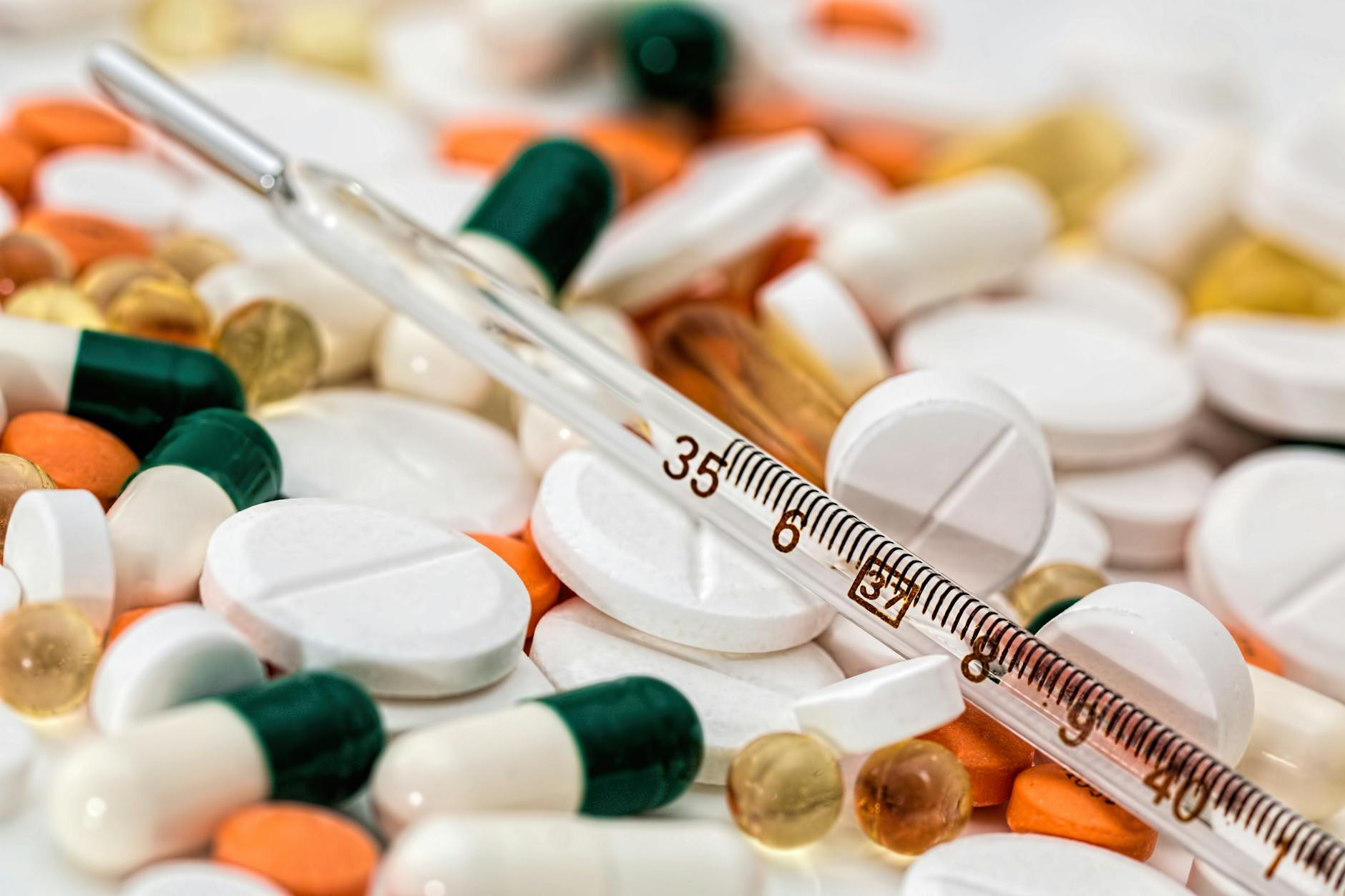 Peste 169 de mii de persoane au beneficiat în aprilie de medicamente și dispozitive medicale compensate