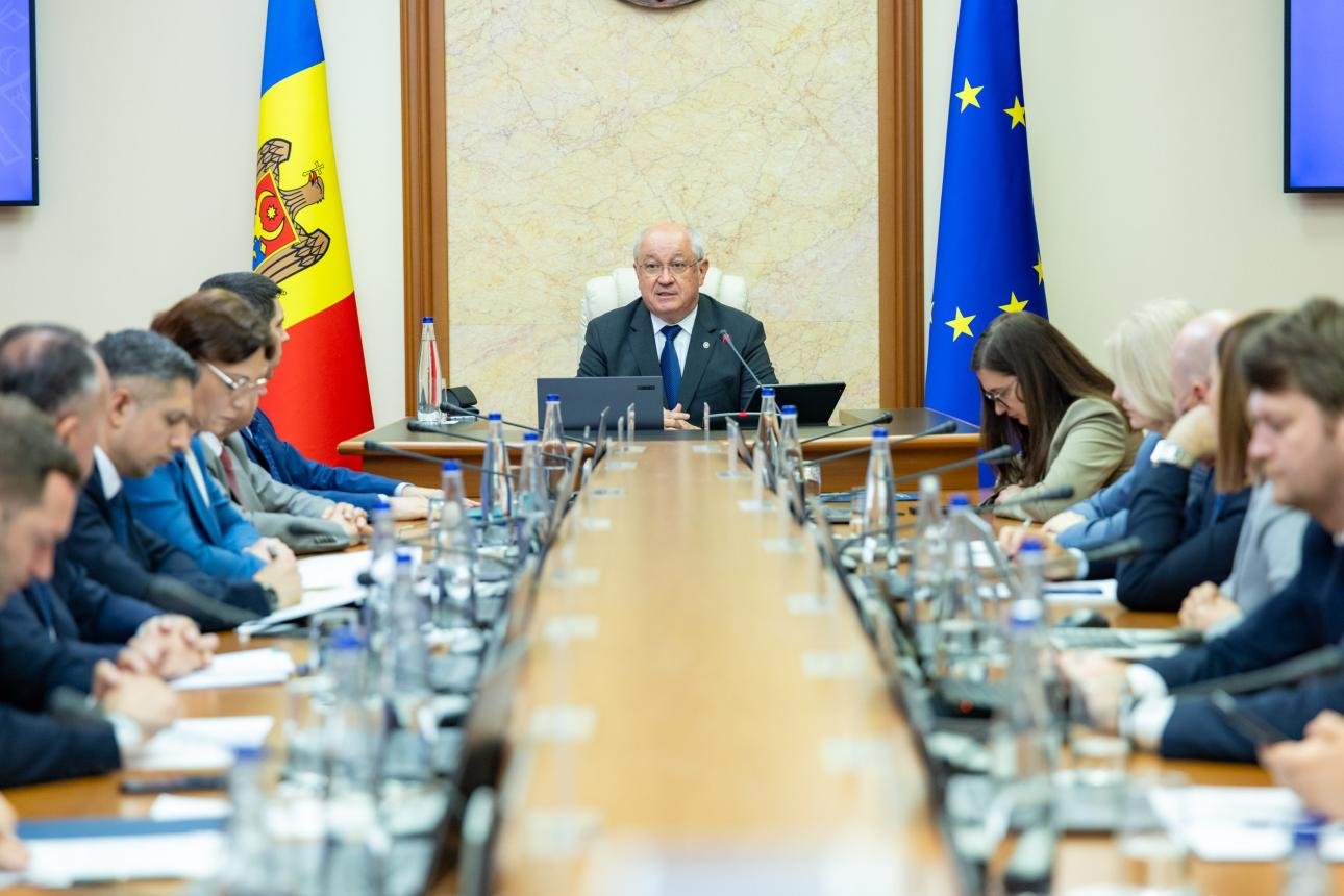 Raport bugetar al Guvernului: peste 76 miliarde lei încasări la bugetul de stat și cheltuieli de 92 miliarde