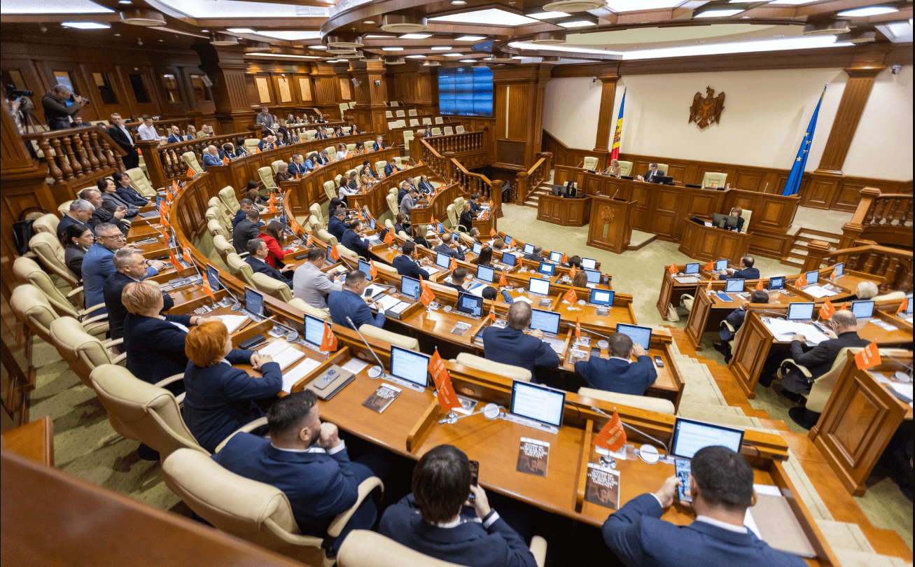 Parlamentul Republicii Moldova: 30 de acte normative adoptate în luna aprilie, cu accent pe integrarea UE