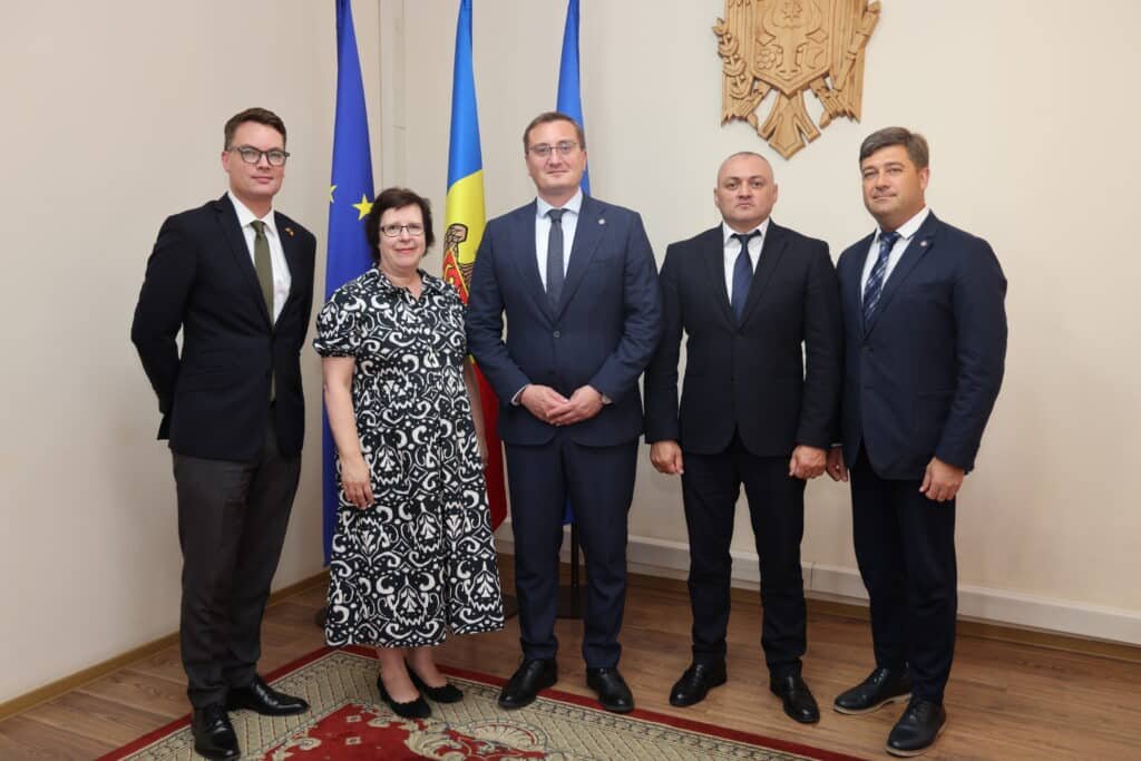 Conducerea Serviciului Vamal a avut o întrevedere cu Ambasadorul Regatului Unit al Marii Britanii și Irlandei de Nord în Republica Moldova